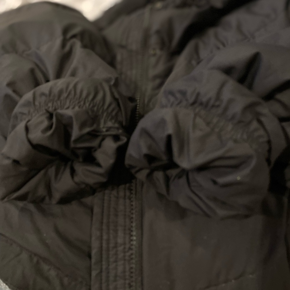 L.L. Bean Kids Black Down Jacket hooded size S - Picture 8 of 17